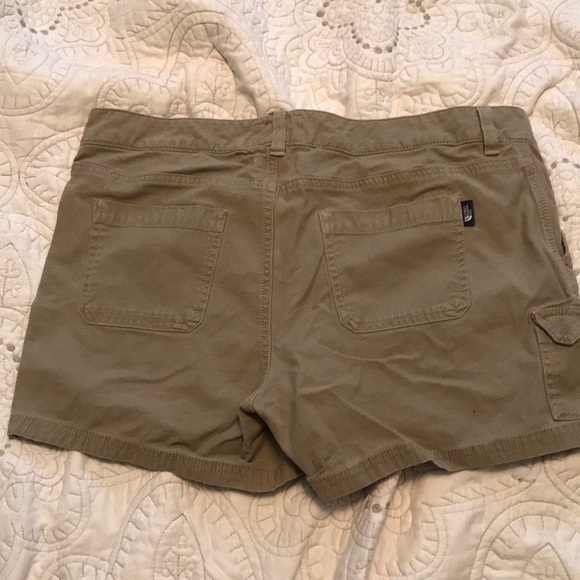 North face hiking shorts - Picture 2 of 3